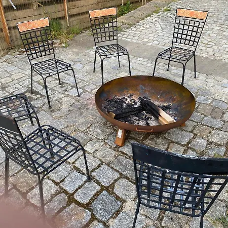 Apartmán Aussergewoehnliche Wachstube Mit 3 Schlafraeumen Im Rittergut Leppersdorf Bei Radeberg