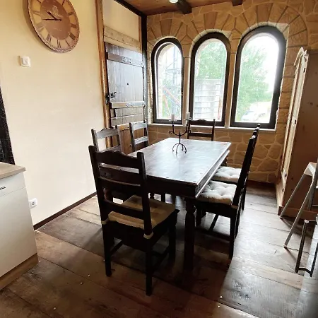 Wachstube Mit 3 Schlafraeumen Im Rittergut Leppersdorf * Wachau