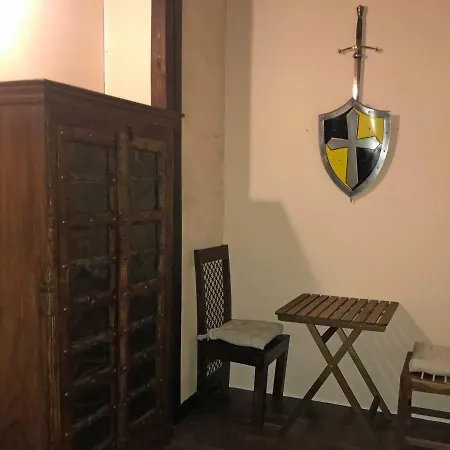 Wachstube Mit 3 Schlafraeumen Im Rittergut Leppersdorf * Wachau