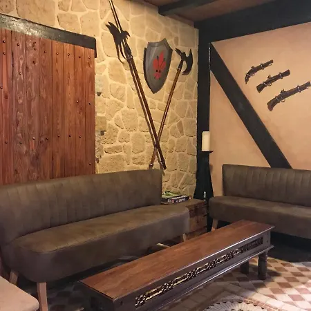 Апартаменты Wachstube Mit 3 Schlafraeumen Im Rittergut Leppersdorf Wachau